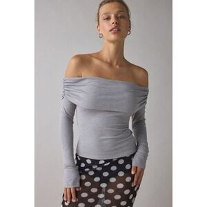 Kimchi Blue Lily Off Shoulder Gray Knit Top Large